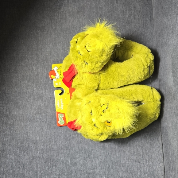 Dr. Seuss Grinch Slippers - Green and Red - Picture 2 of 2